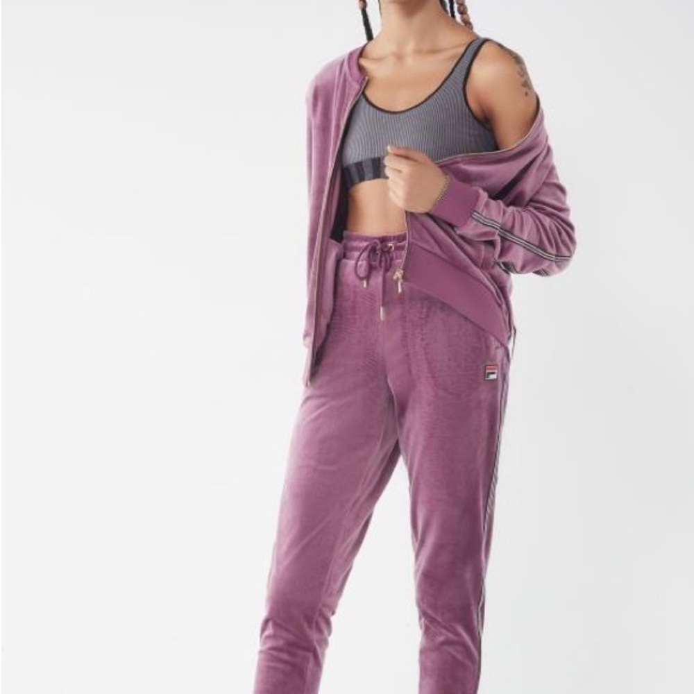 Urban outfitter x fila set